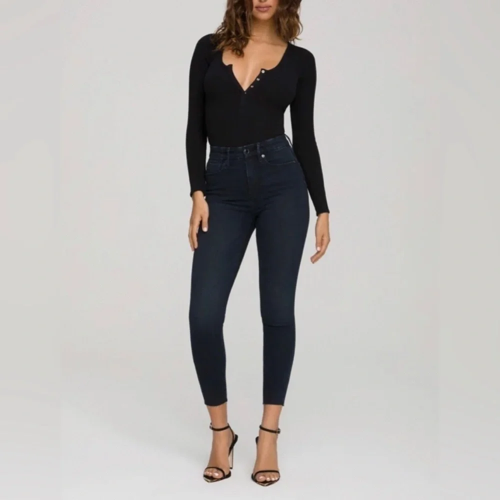 Good American Good Waist Crop Raw Hem Jeans in BLUE631